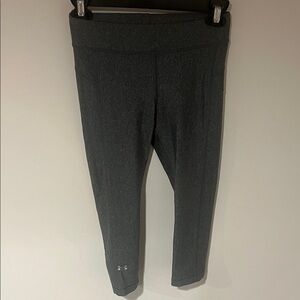 Under Armour Dark Gray Athletic Capris